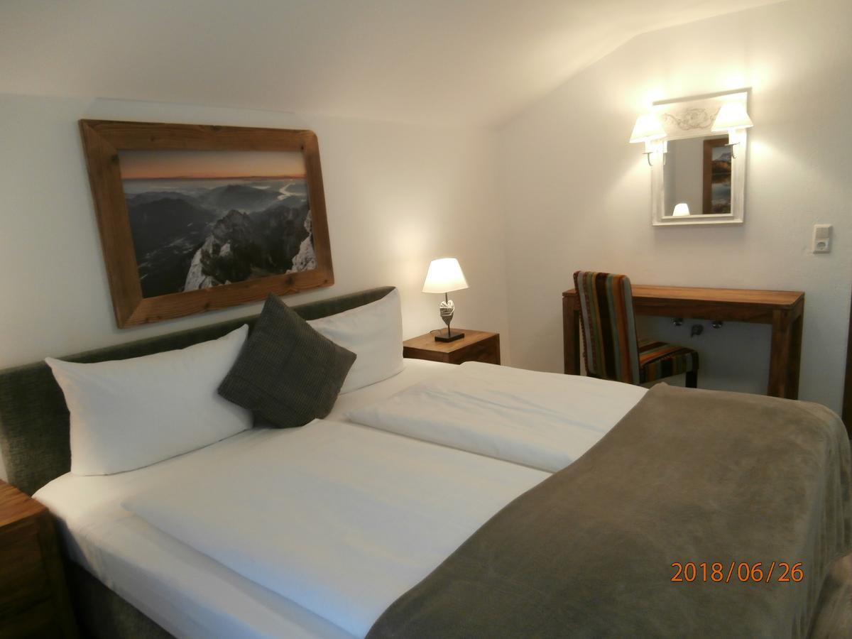 Ferienwohnung Anna Гармиш-Партенкирхен Экстерьер фото