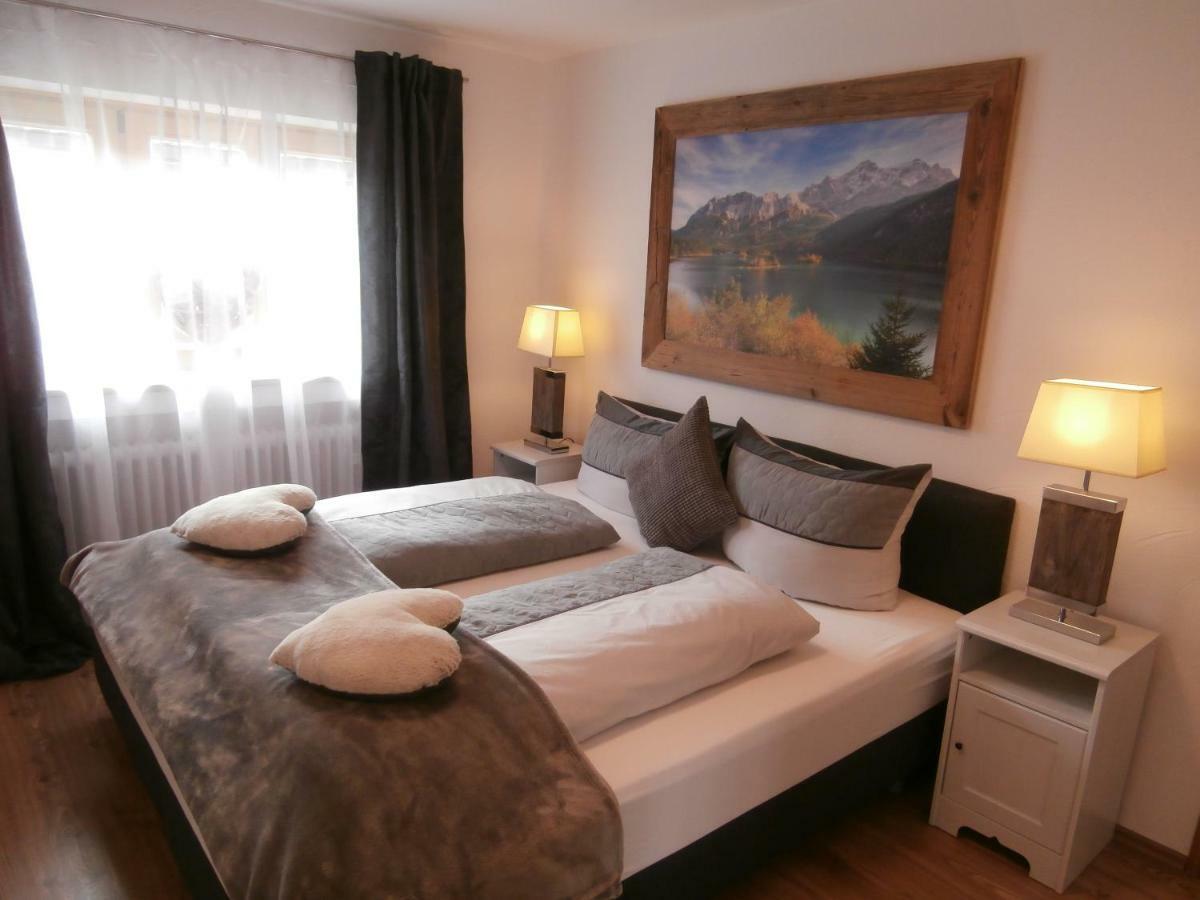 Ferienwohnung Anna Гармиш-Партенкирхен Экстерьер фото
